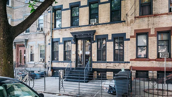 Rented by Nooklyn NYC LLC | media 9