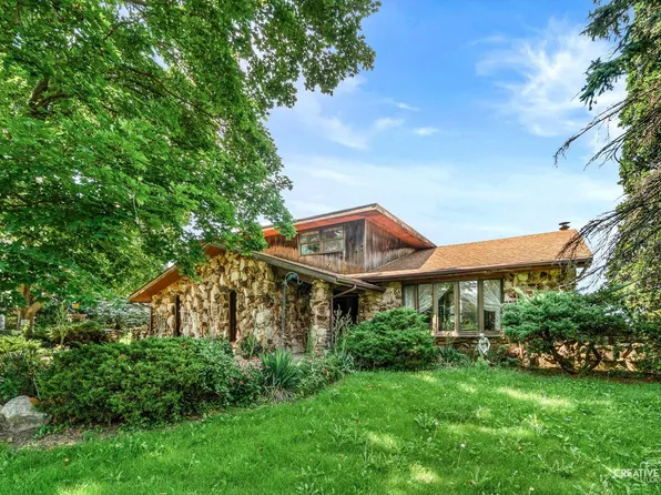 17535 Scott Rd, Hinckley, IL 60520
