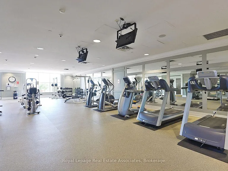 25 Kingsbridge Garden Cir #622 — Photo 28