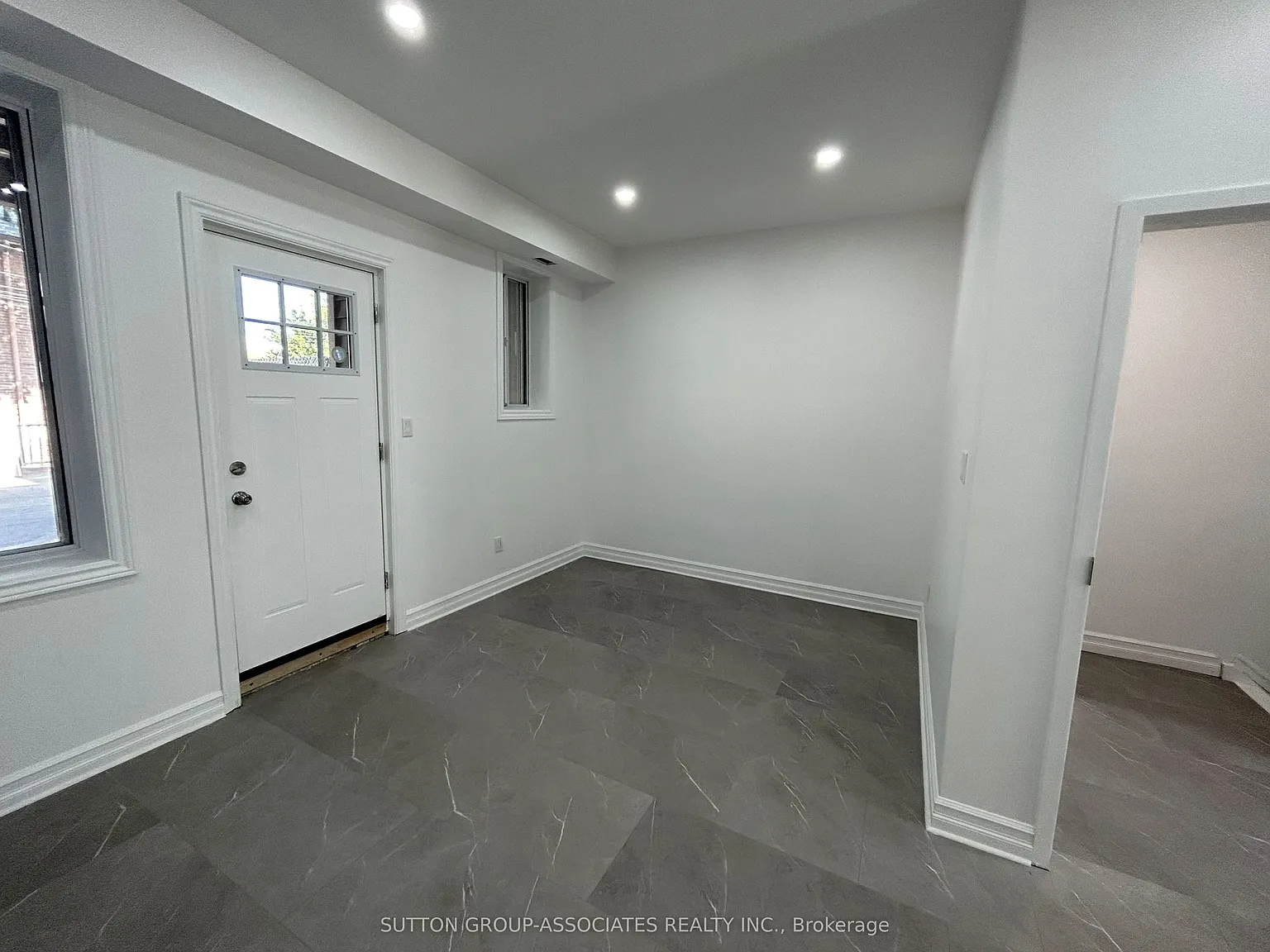1 bed, $2,395 — Photo 2