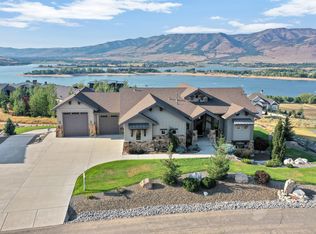 6226 E Hawks Ln, Huntsville, UT 84317