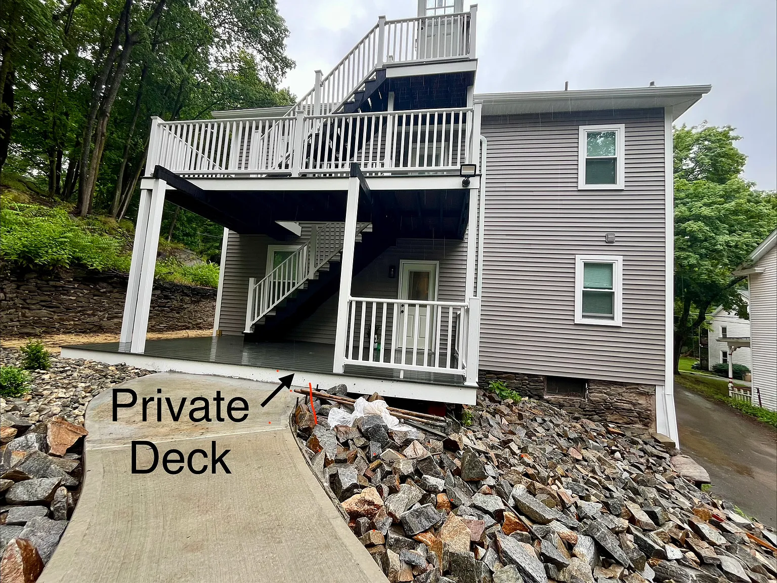 3 bed, 1000 sqft, $2,200 — Photo 3