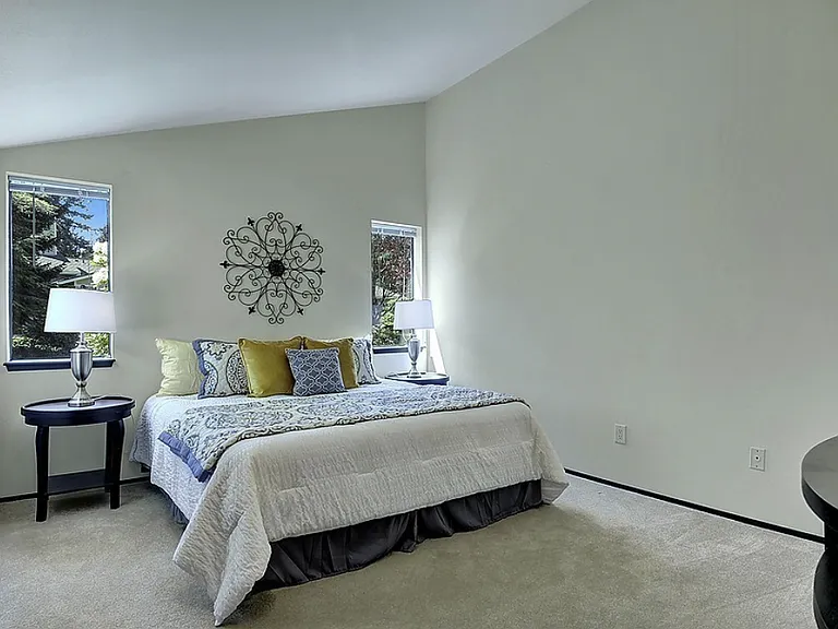 15908 Village Green Dr #B — Photo 10