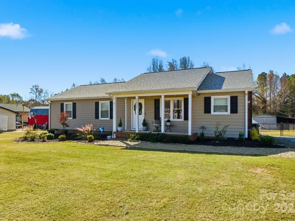 1637 Jim McCarter Rd N, Clover, SC 29710