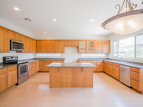 4th image of 26073 N 72nd Ave