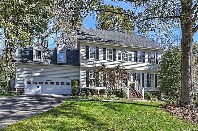 1st image of 9825 Grasmere Dr