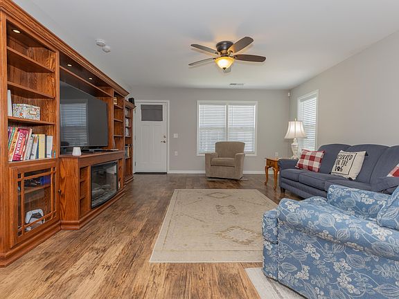 3rd image of 2630 Pecan Trce