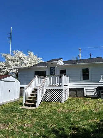 209 Smyth St — Photo 13
