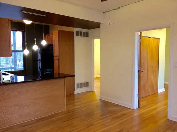 1952 W George St #2, Chicago, IL 60657