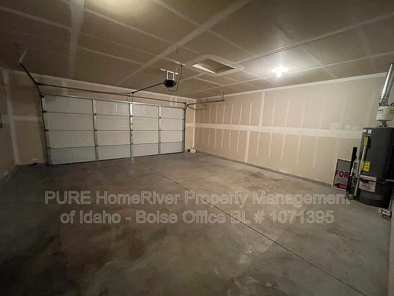 Bridgeview — Photo 2