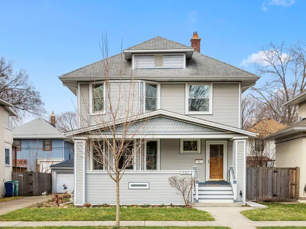 705 S Grove Ave, Oak Park, IL 60304