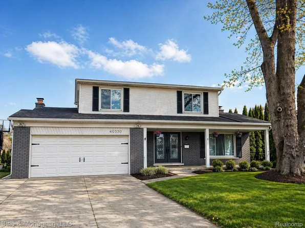 40330 Flagstaff Dr, Sterling Heights, MI 48313