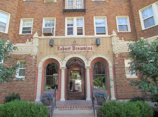THE ROBERT BROWNING, Kansas City, MO 64112