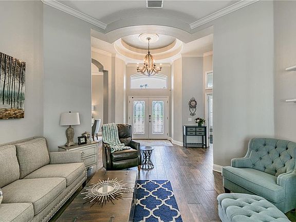 3rd image of 10112 Radcliffe Dr