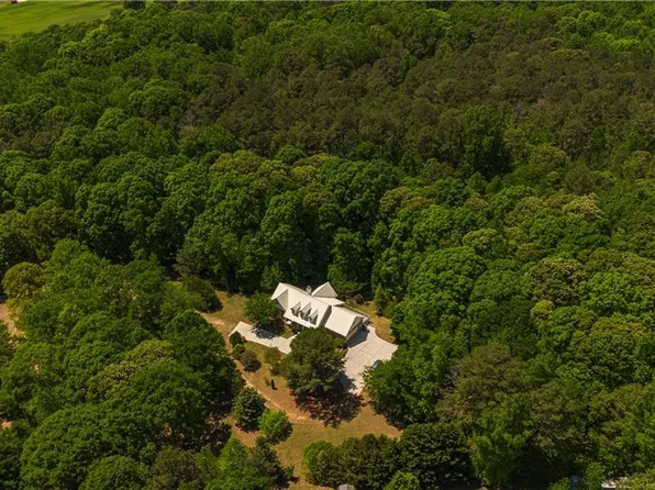 550 Oak Ridge Dr, Oxford, GA 30054