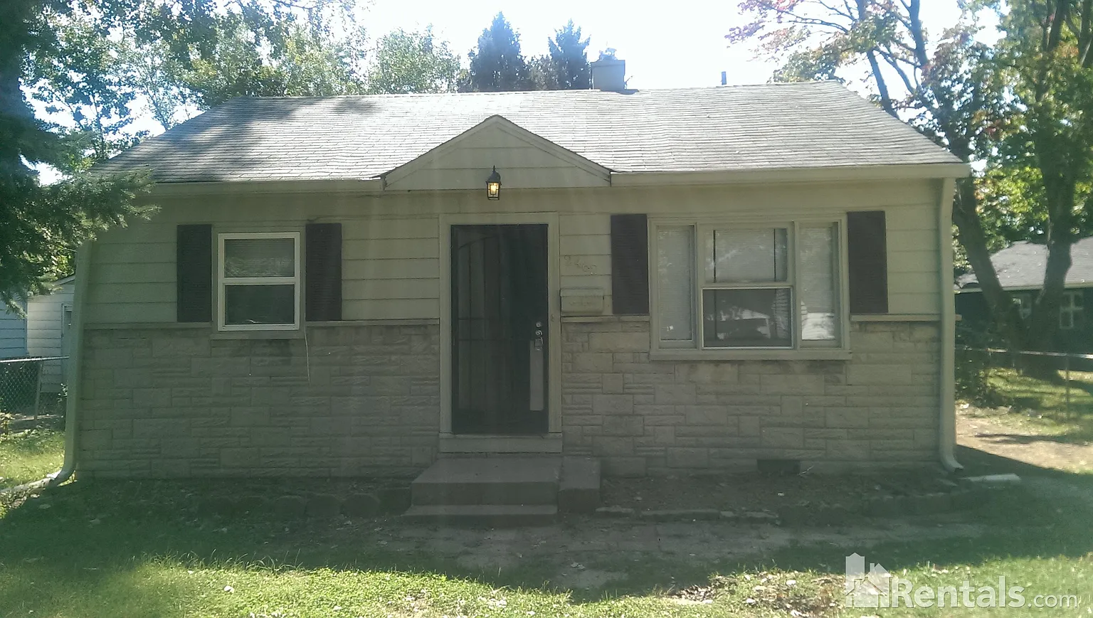 2462 N Goodlet Ave photo 1