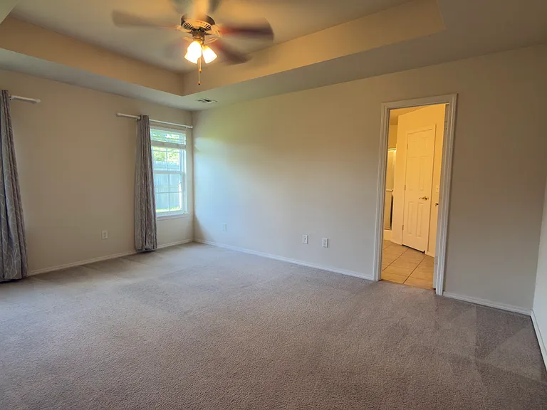1505 Elington St — Photo 6