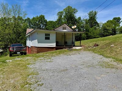 318 Limestone Rd, Pounding Mill, VA, 24637