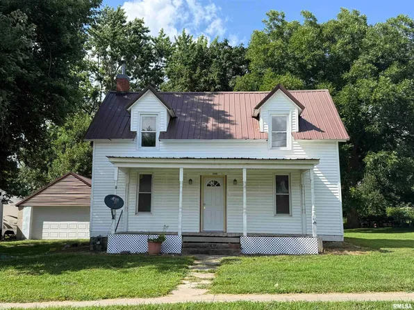 112 Smith St, Ursa, IL 62376