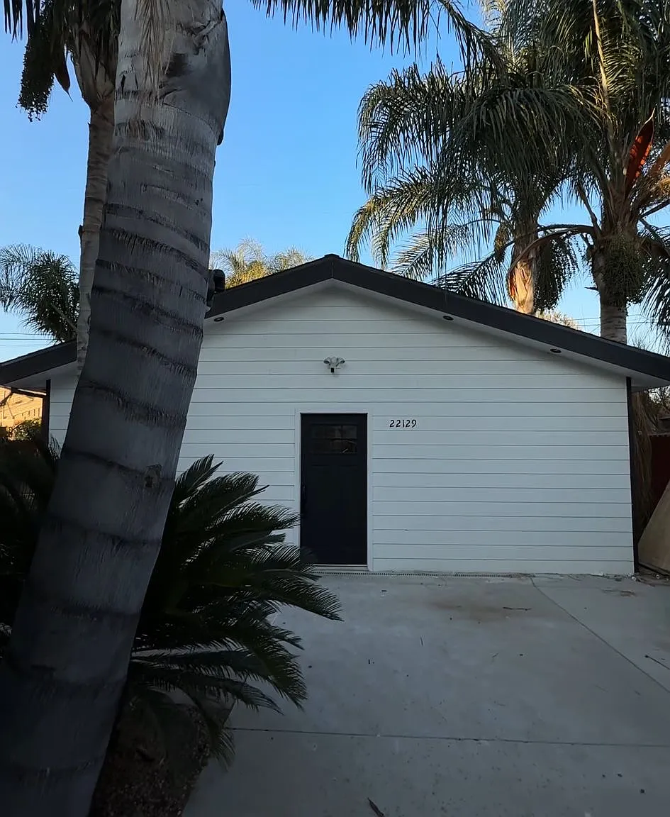 2 bed, 1200 sqft, $3,200 — Photo 2
