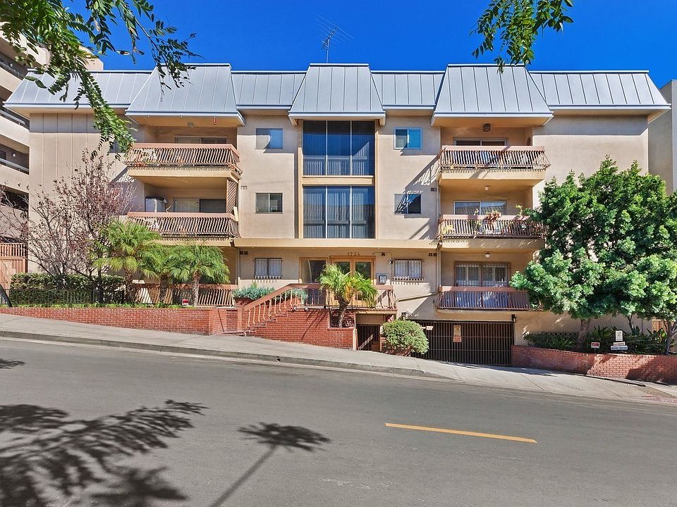 1st image of 1734 N Fuller Ave APT 208