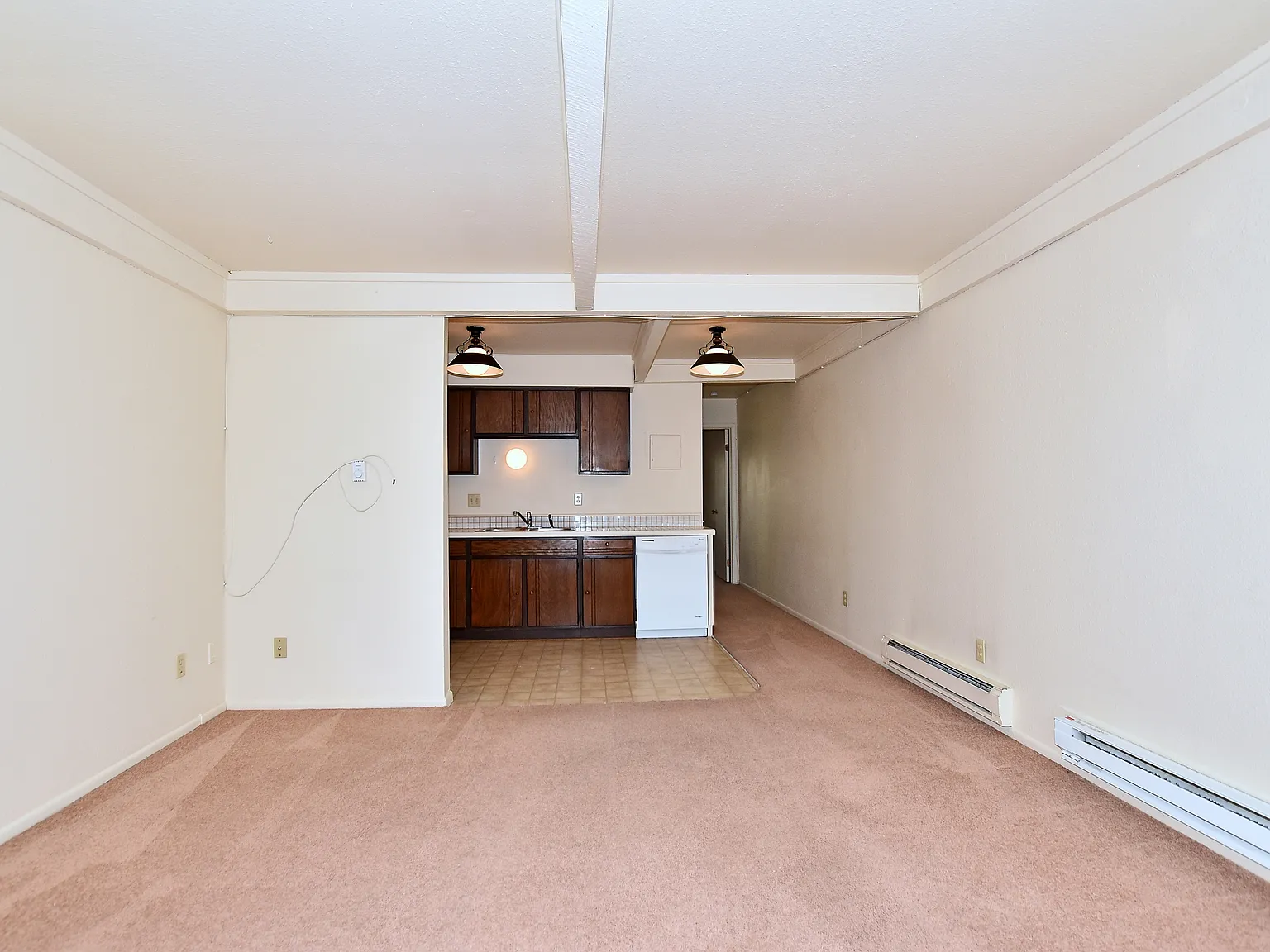 1 bed, 600 sqft, $1,037 — Photo 2