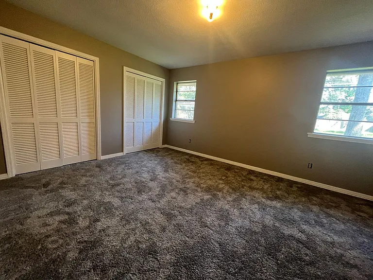 1140 Homewood Dr — Photo 8