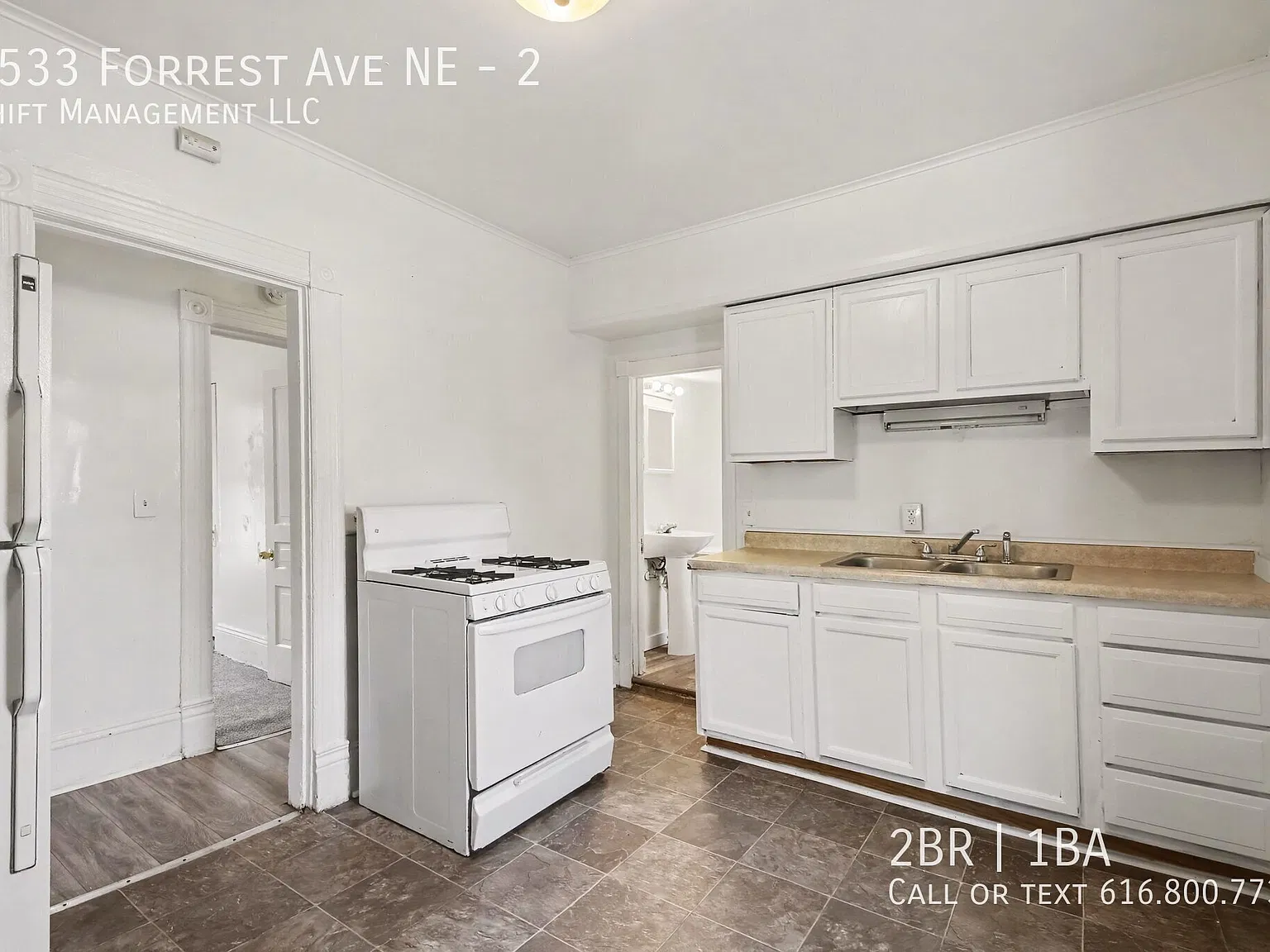 2 bed, 1000 sqft — Photo 4