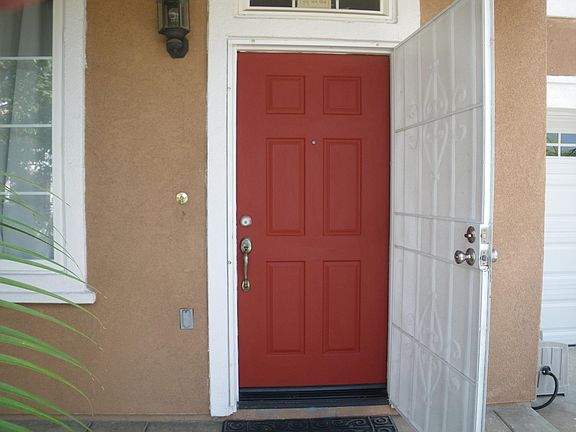 3rd image of 926 Westport Ln