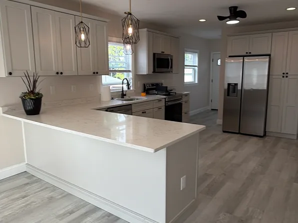 835 River Ave #1, Providence, RI 02908