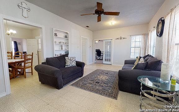 5th image of 2030 W Craig Pl