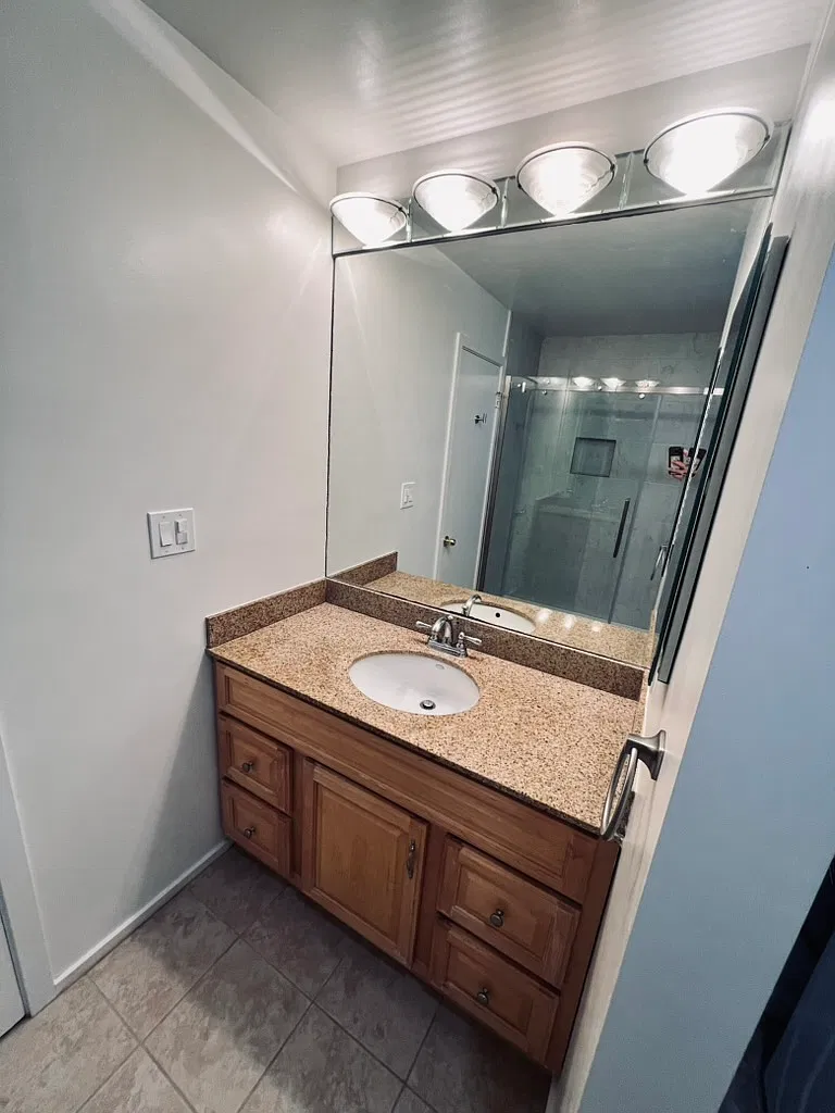 2 bed, $4,500 — Photo 1