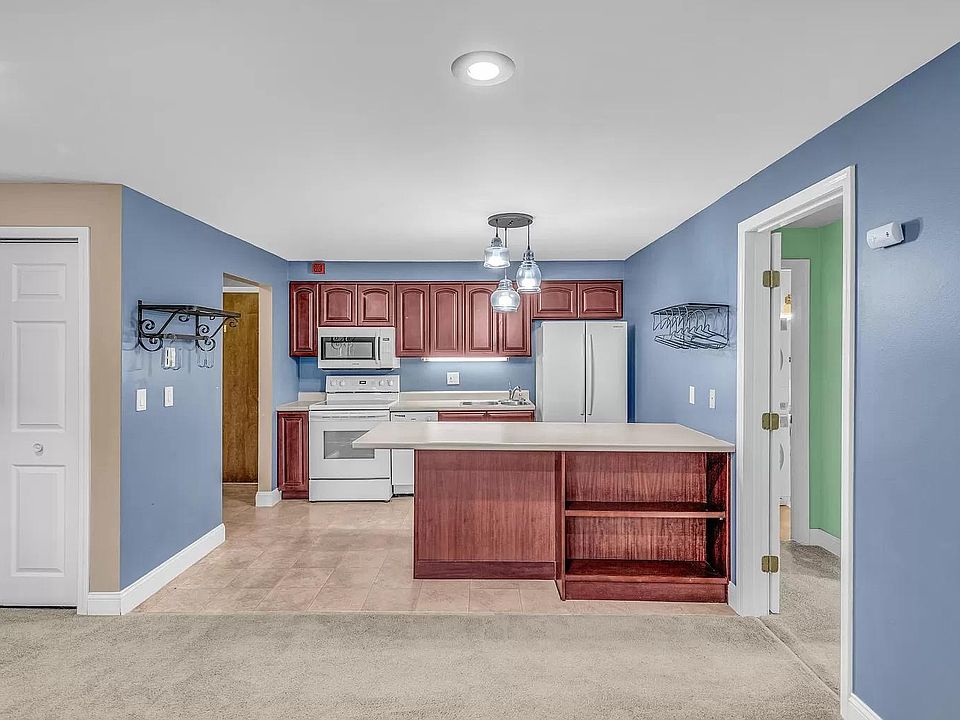 1st image of 11004 NE 68th St APT 911