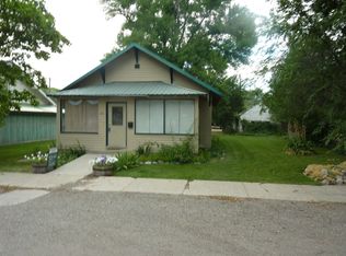 521 Idaho St, Gooding, ID 83330