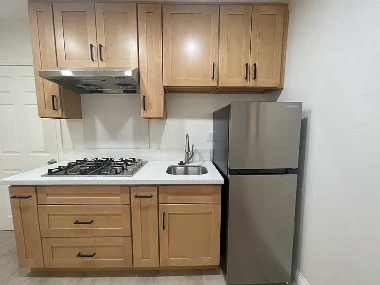 608 Beverly Dr #ADU — Photo 3