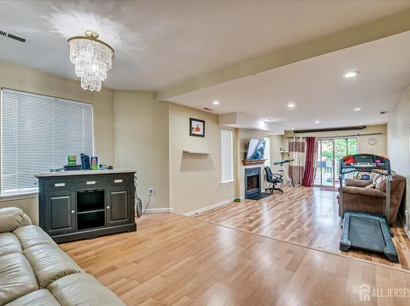 1702 Amanda Ct, Piscataway, NJ 08854