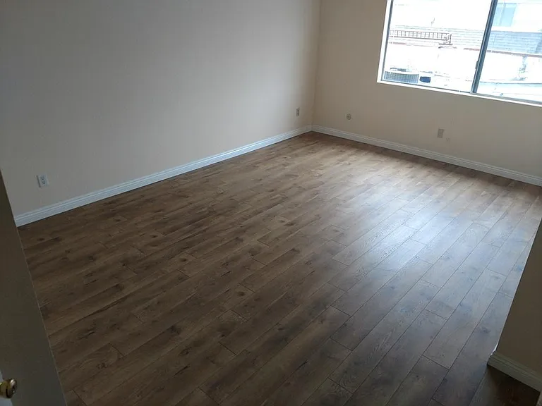 1533 S Del Mar Ave #K — Photo 23