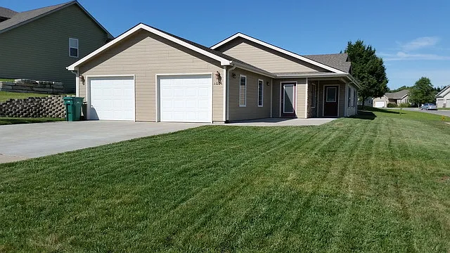 1001 Cassidy Dr — Photo 2