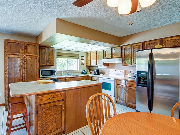 4th image of 4014 W Danbury Dr