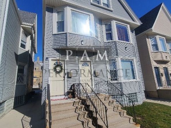 2136 W Michigan St