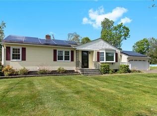 19 Peters Ln, North Haven, CT 06473
