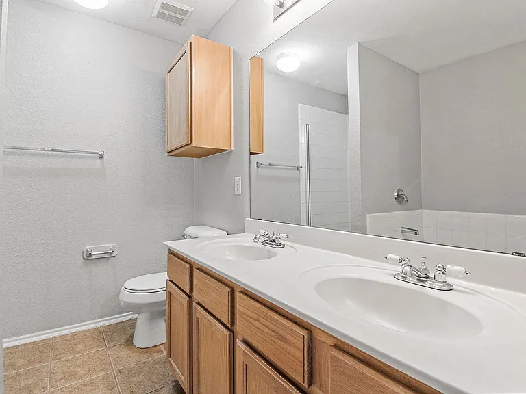 2817 Briargrove Ln — Photo 12