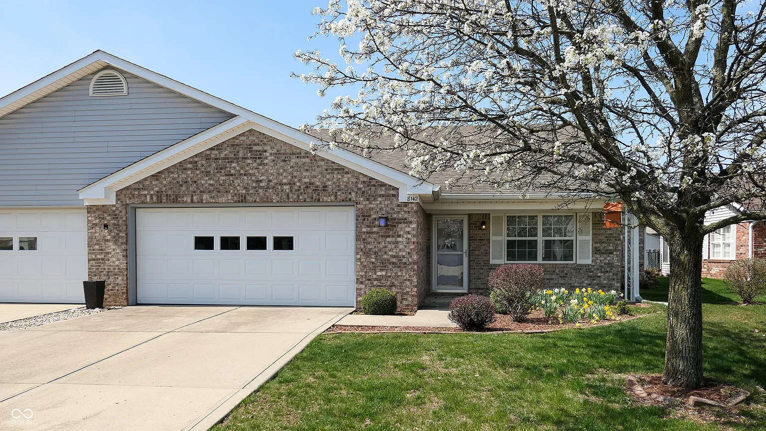 8142 Bentley Farms Dr photo 1