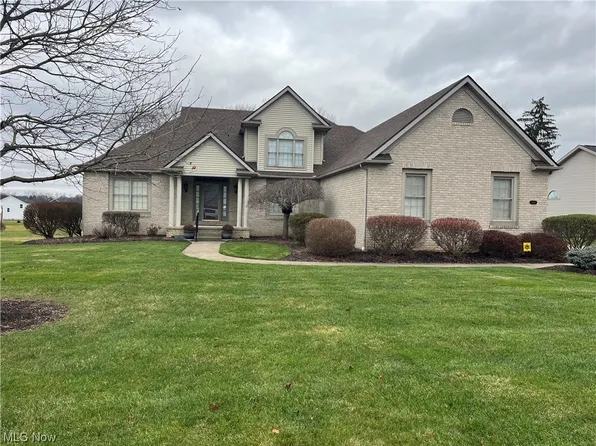 1409 Stone Crossing St NE, Canton, OH 44721