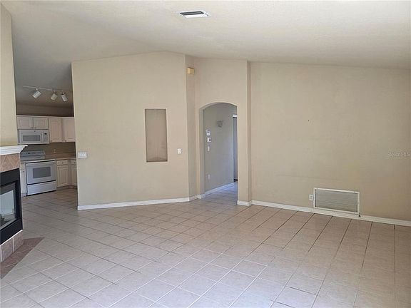 5th image of 47 Rippling Brook Dr