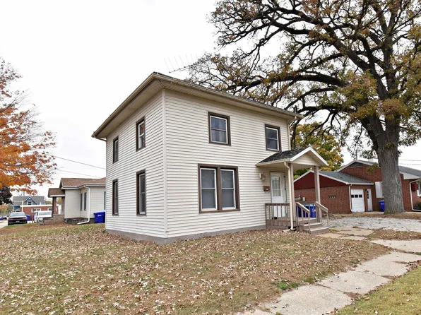 214 2nd St SW, Independence, IA 50644