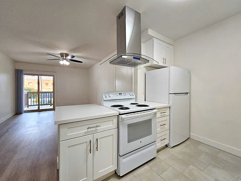 The Vine Apts — Photo 1