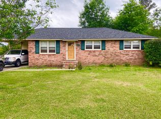 104 Hillcrest St, Manning, SC 29102