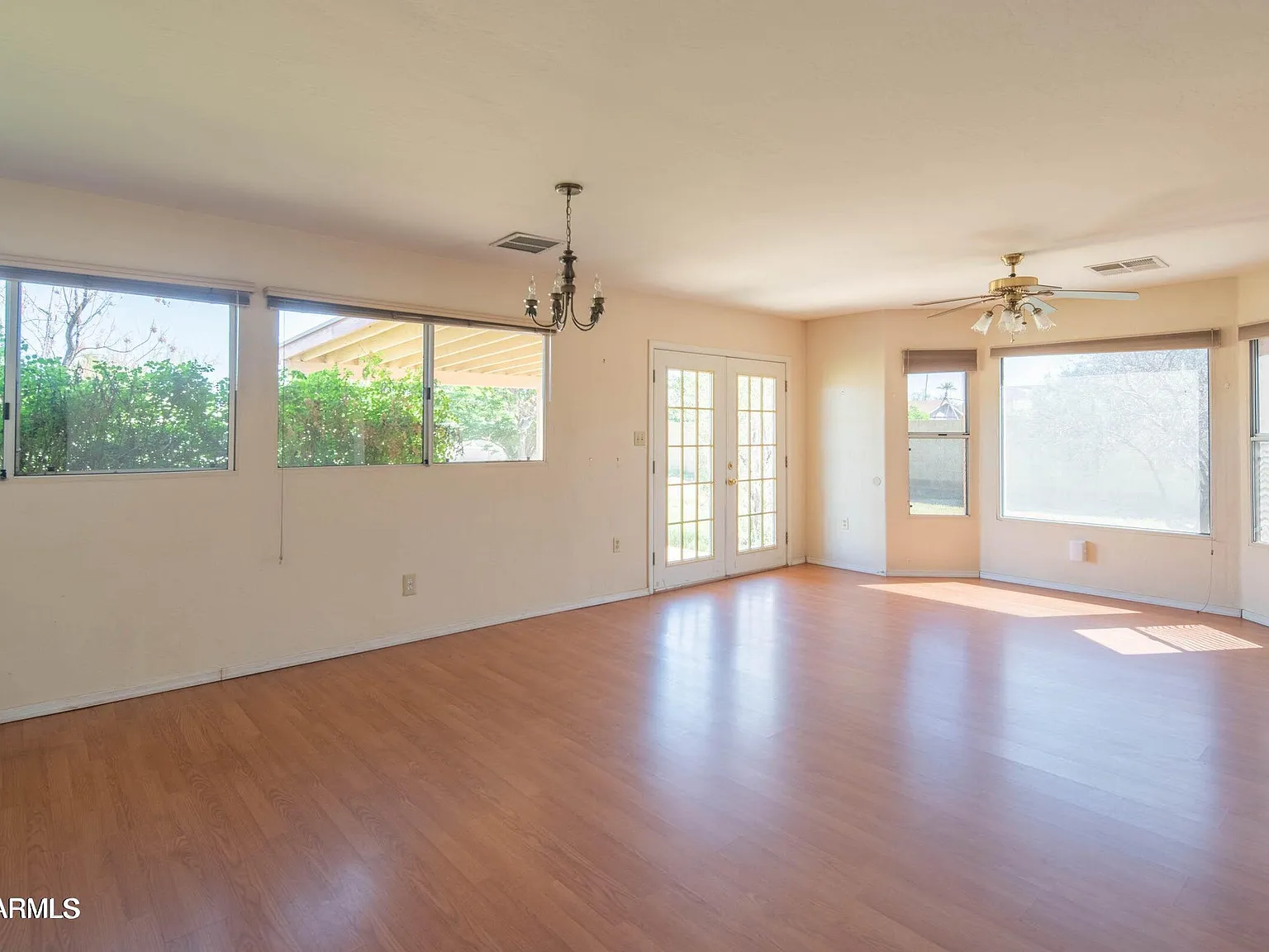 4 bed, 2.0 bath, 1874 sqft, $3,100 — Photo 3