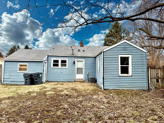 5th image of 2405 E 3rd St